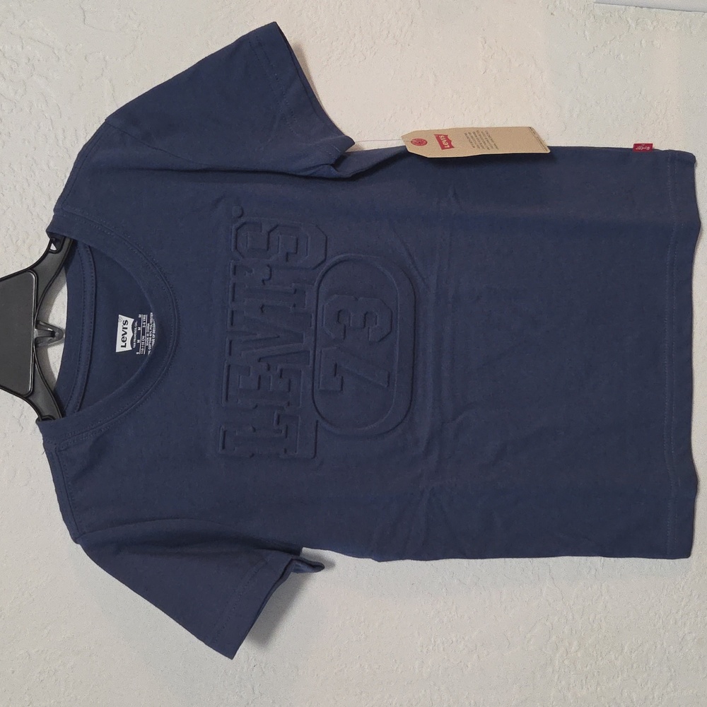 2/$15 NWT "Levi's" T-Shirt Boys Size 6
